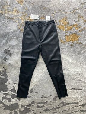 ZARA Elegant Women’s Black Faux Leather Slim Tapered Pants. Brand new. Size:L